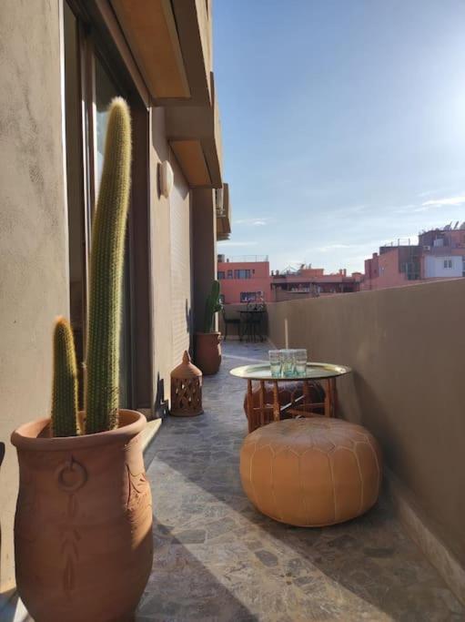Plein Centre Marrakech, Grand Balcon Filant Apartment Marrakesh Exterior foto